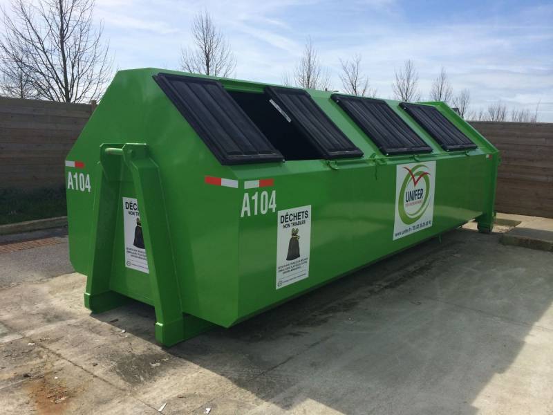 Où louer des bennes fermées pour déchets en Normandie, proche Honfleur 14