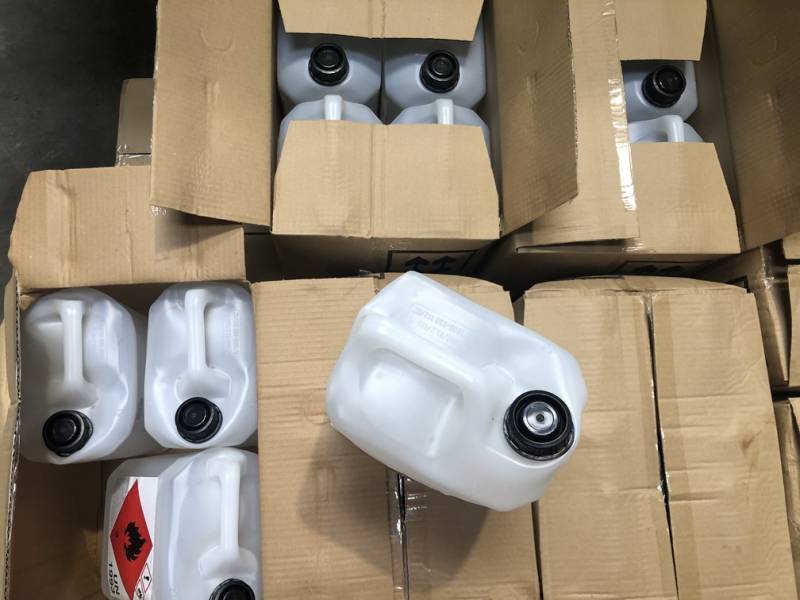 Bidons de solutions hydroalcooliques