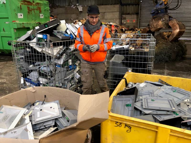tri des dechets deee separation carte electronique plastique paris rouen caen le havre normandie seine maritime eure calvados région parisienne76 14 27