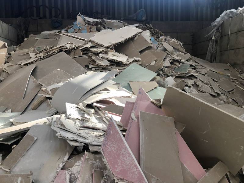 Comment est recyclé le placo plâtre en Normandie, proche Lillebonne